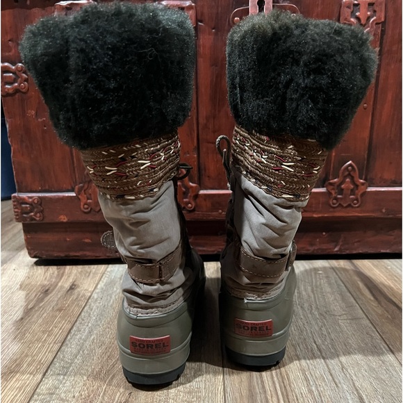 Sorel Winter Duck Boots, Sz 7 - Picture 2 of 2